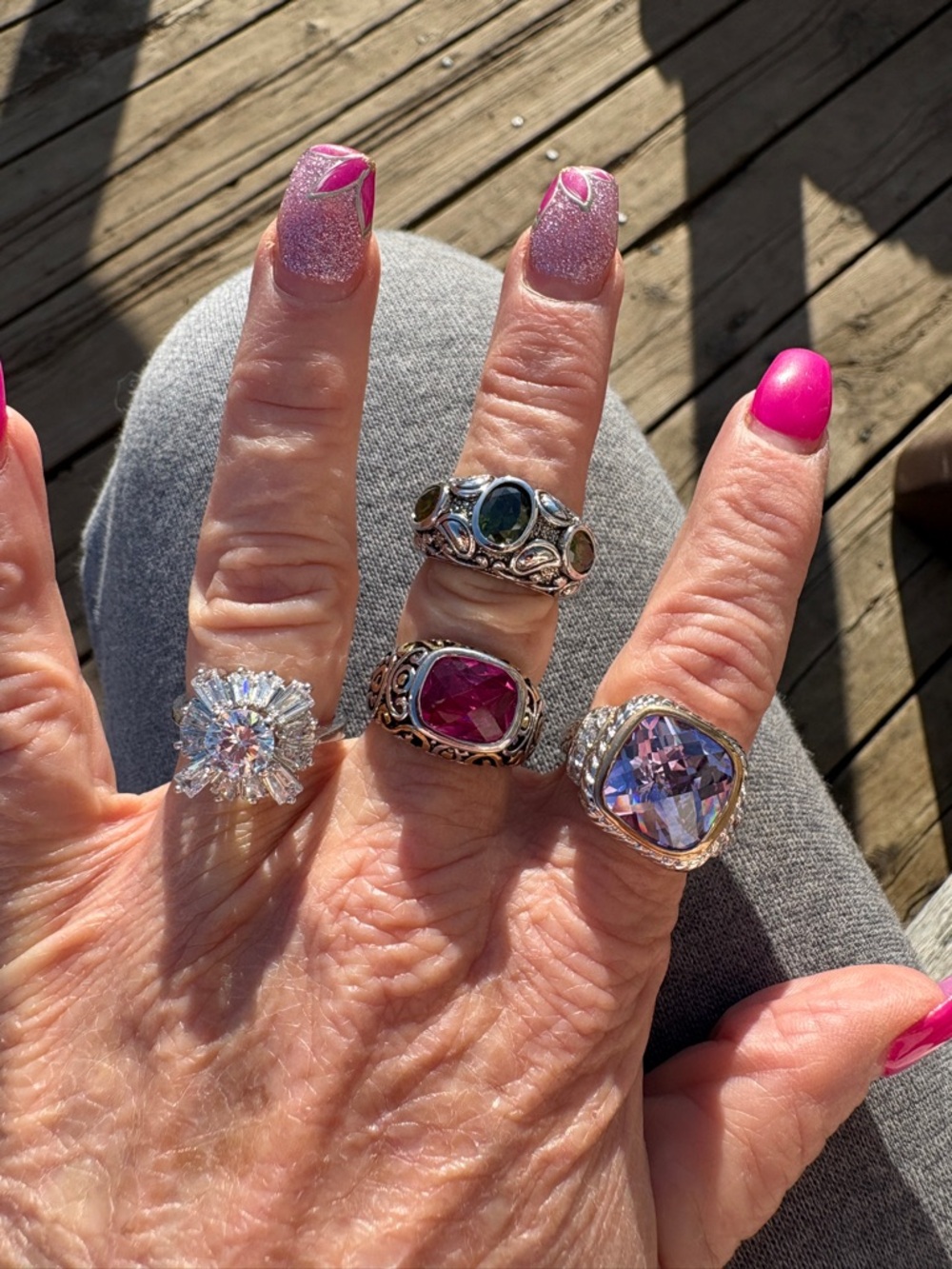 RINGS (4) Beautiful Costume Jewelry.
Incredibly Stunning,
Fancy & Unique